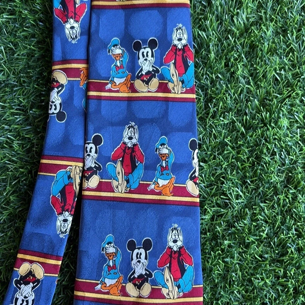 ATLAS DESIGN Rare Vintage Disney Men’s Silk Necktie